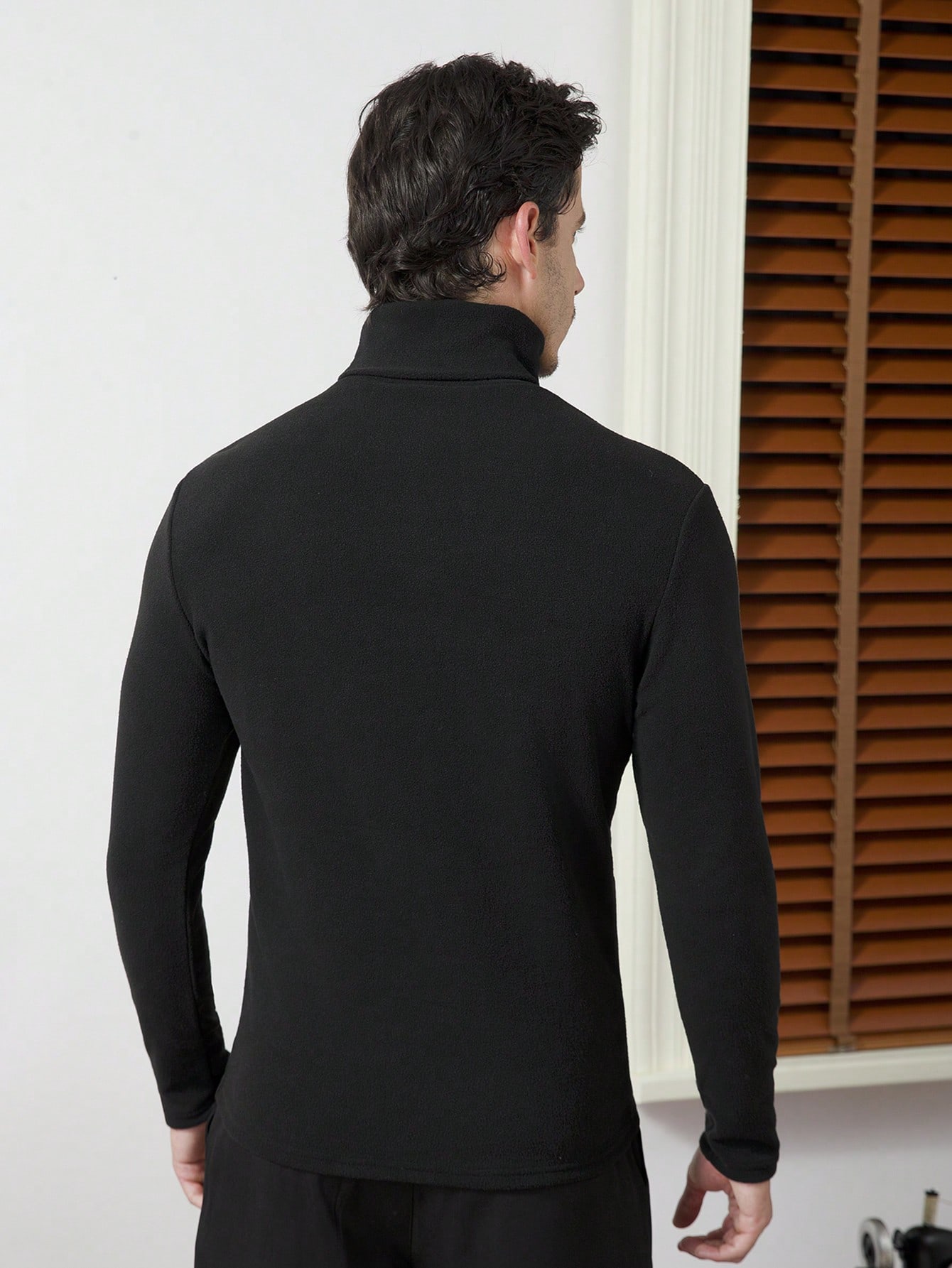Men's Black High-Neck Long Sle – обзор и цена Base Layer Top